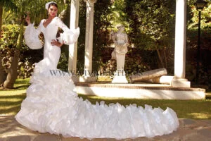 Flamenco wedding dress with tail Mónica