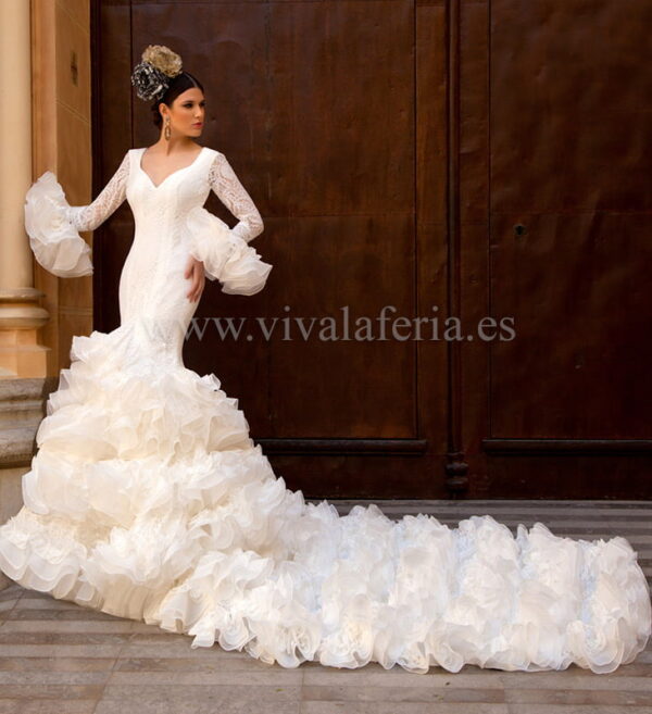 Vestido de noiva flamenco com cauda Airosa de Guadalupe