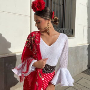 Blusa Rociera modelo Jerez de encaje color blanco