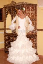 Abito da flamenco bianco modello Brillante de Guadalupe Moda Flamenca 