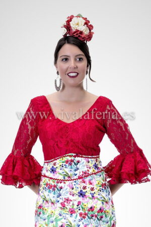 Blusa rociera de encaje modelo Feria