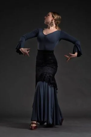 Falda para bailar flamenco con encaje Serrada