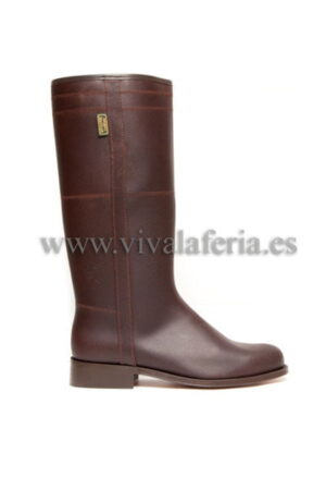 Bota campera caña alta con tacón