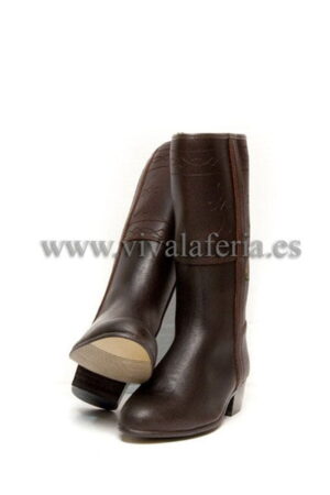 Bota campera caña alta niño con tacón