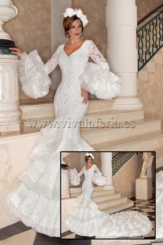 Traje de novia flamenco modelo Brisa con cola de Guadalupe