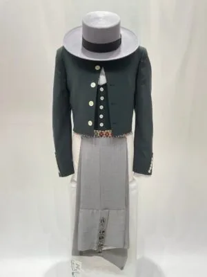 Country suit consisting of a jacket and vest in bottle green and country breeches in pearl gray
